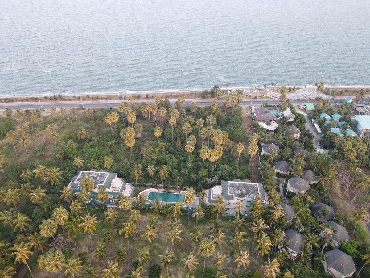 Tanaosri Resort Pranburi Esterno foto